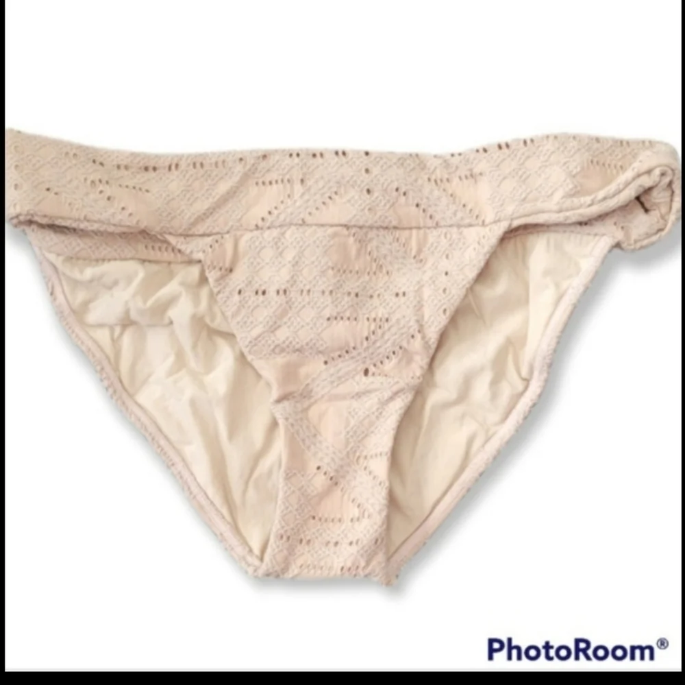 PilyQ Blush Crochet Thick Banded Brazilian Bikini sz L